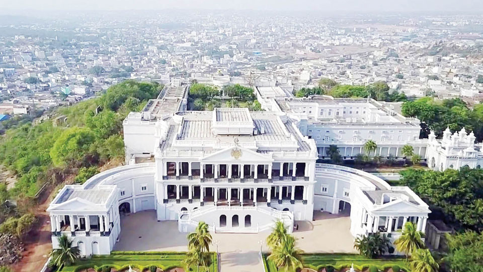 A leisurely walk through the Falaknuma Palace!