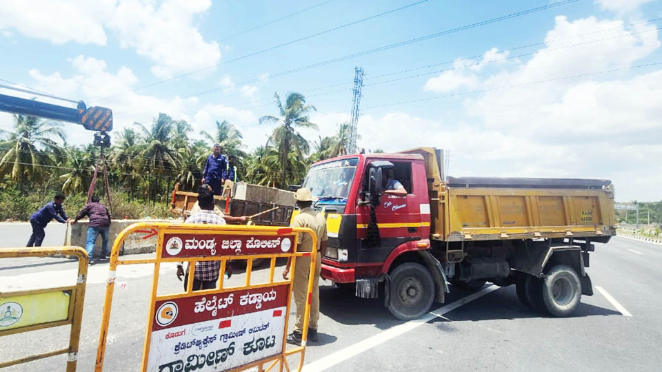 Concrete barricades laid to curb toll evasion on Expressway